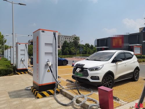 電動(dòng)汽車充電將迎黃金發(fā)展期 江西3年新建3萬(wàn)充電樁，助推設(shè)備研發(fā)創(chuàng)新